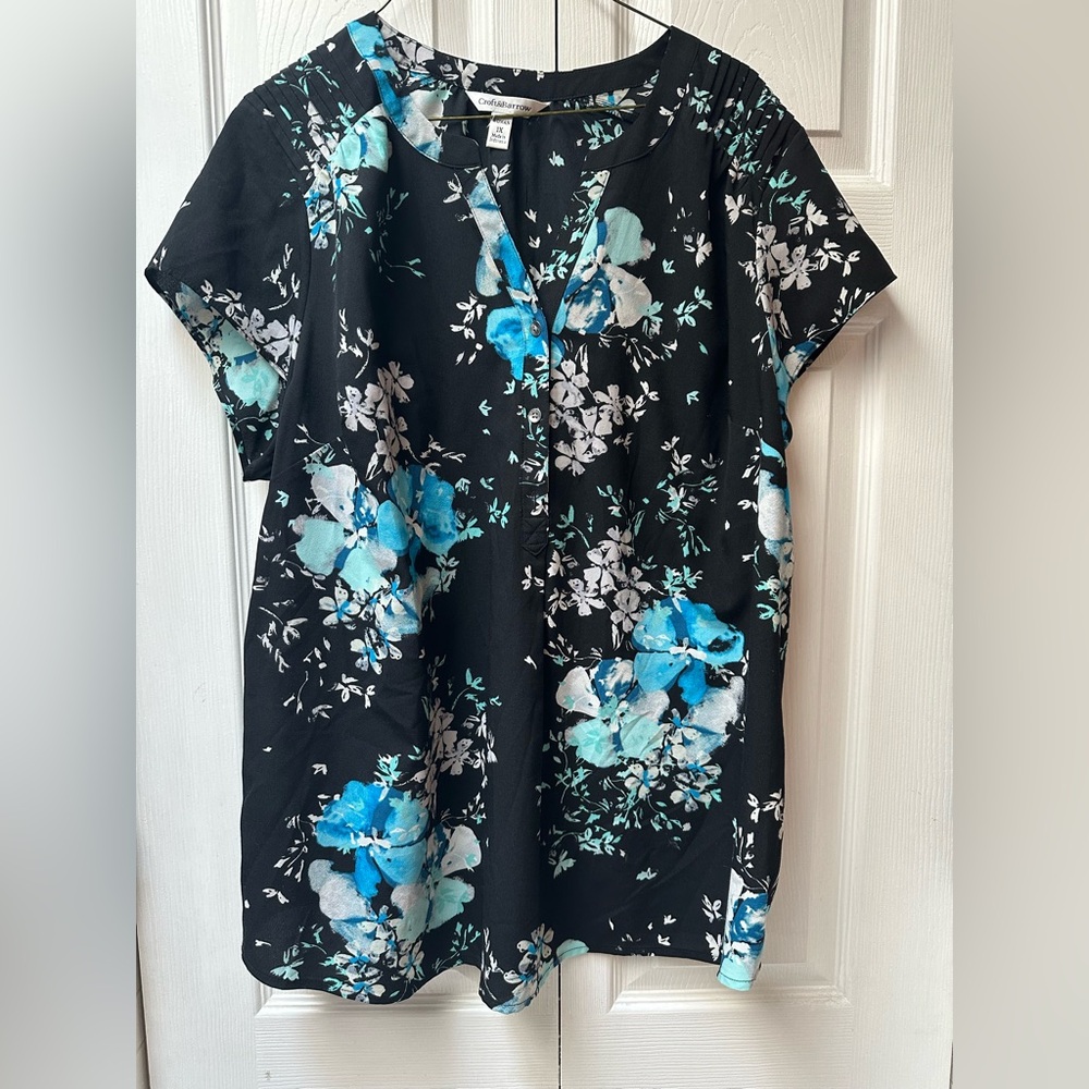 Croft & Barrow 1X Floral Black and Blue Women's Top